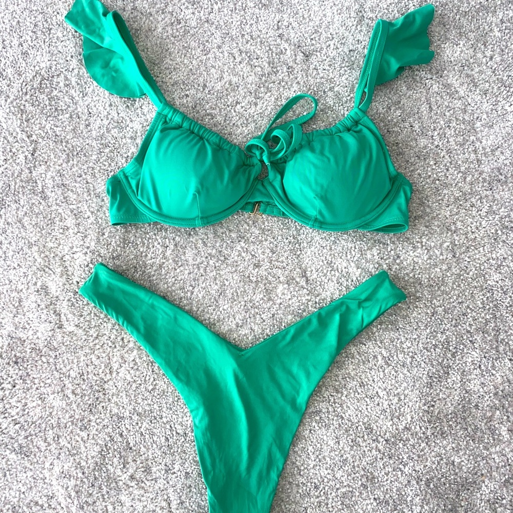 Toluca swim matching set 💚🌴